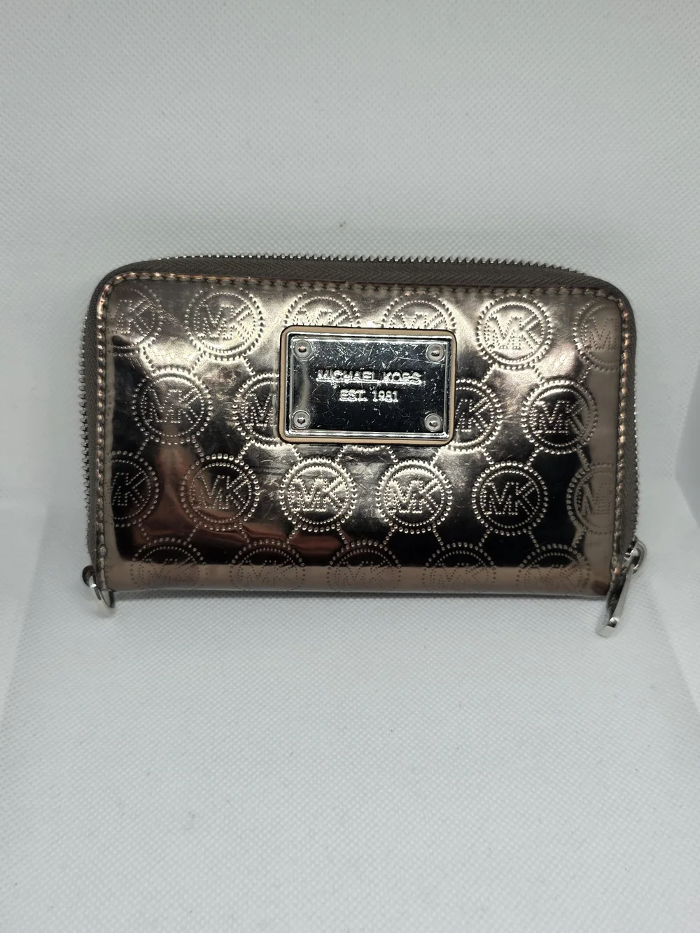 Michael Kors Metallic Logo Zip Wallet - Rose Gold